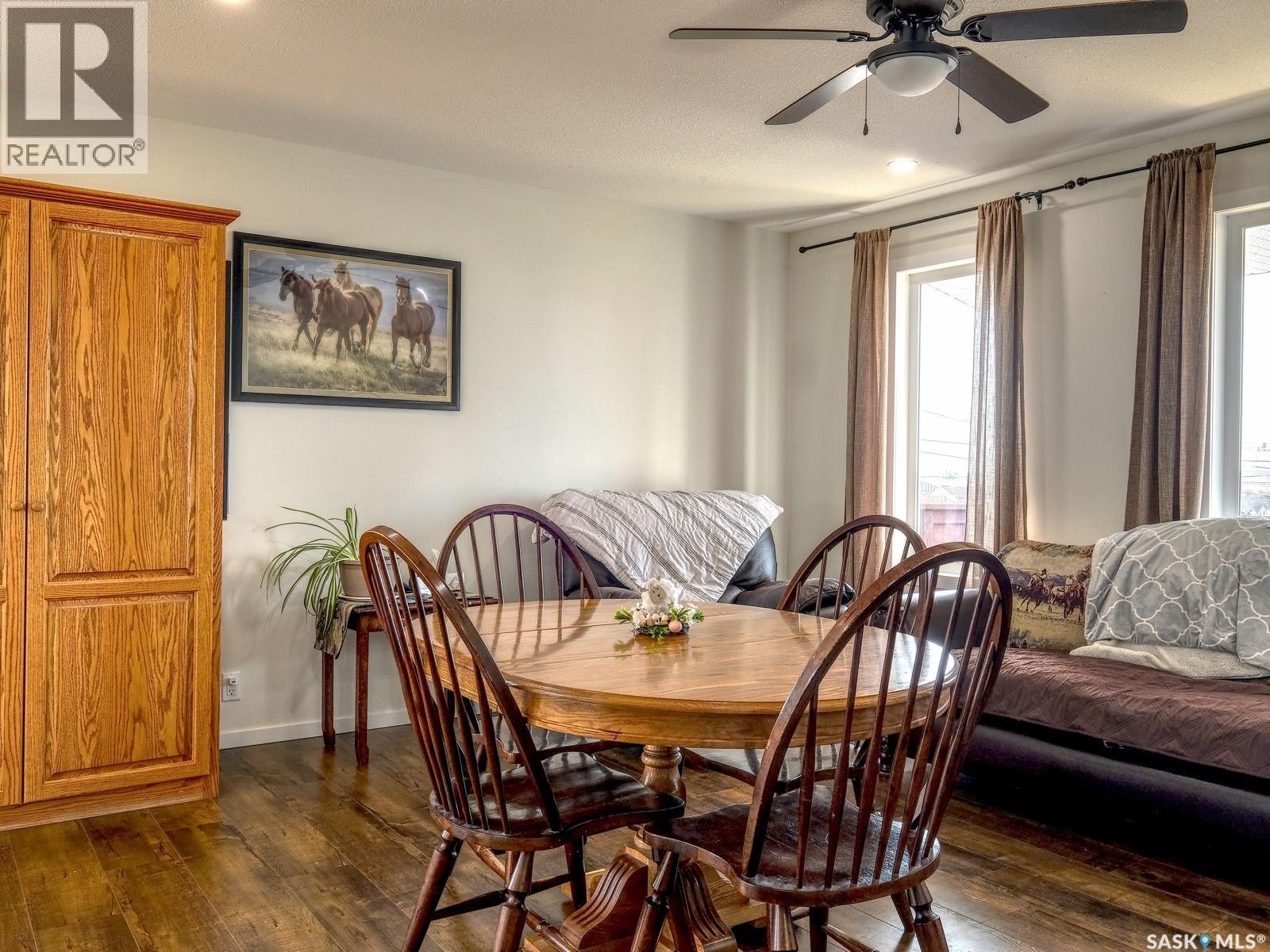 304 2nd Avenue E, Biggar, Saskatchewan  S0K 0M0 - Photo 6 - SK031854