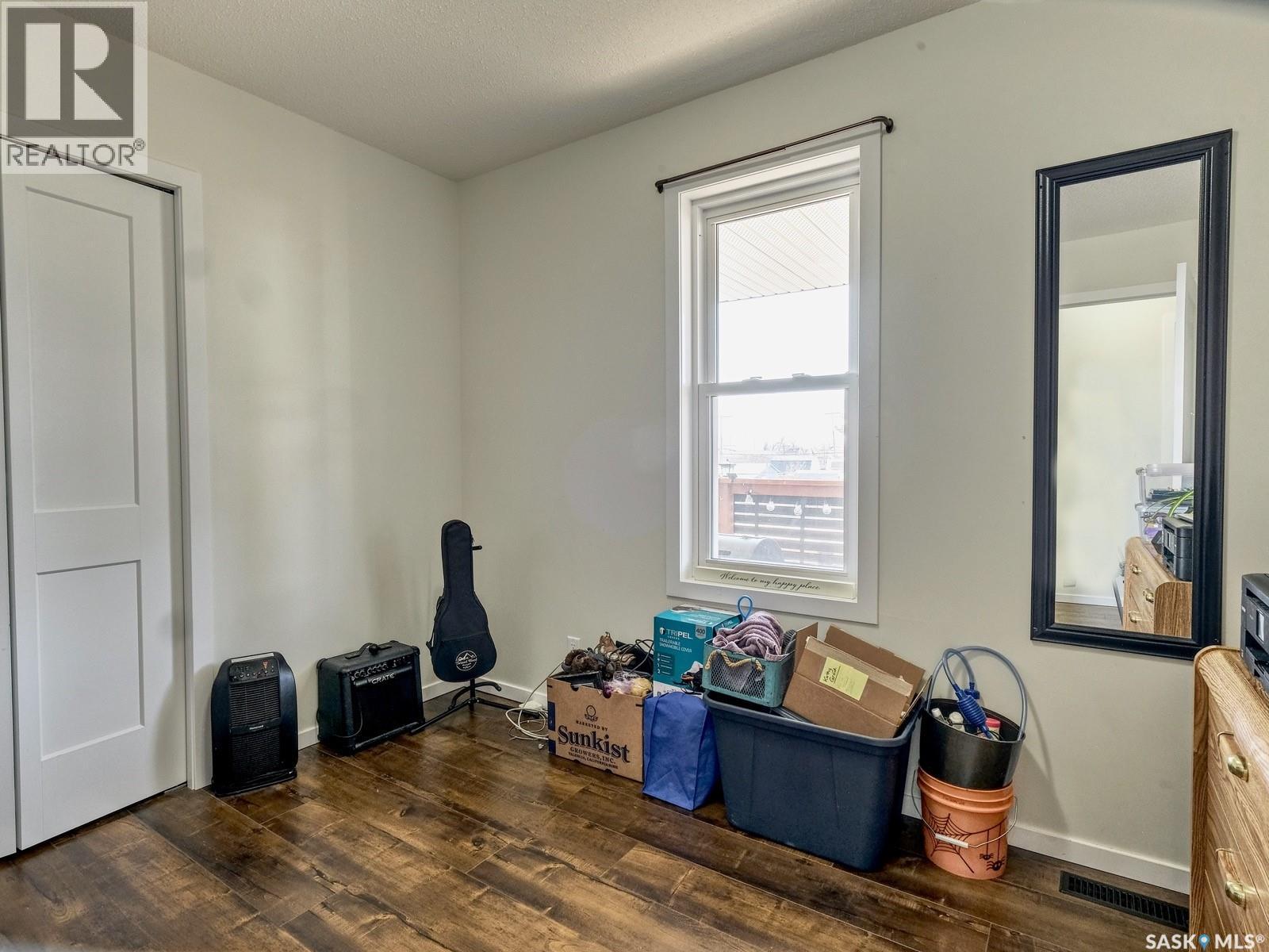 304 2nd Avenue E, Biggar, Saskatchewan  S0K 0M0 - Photo 20 - SK031854