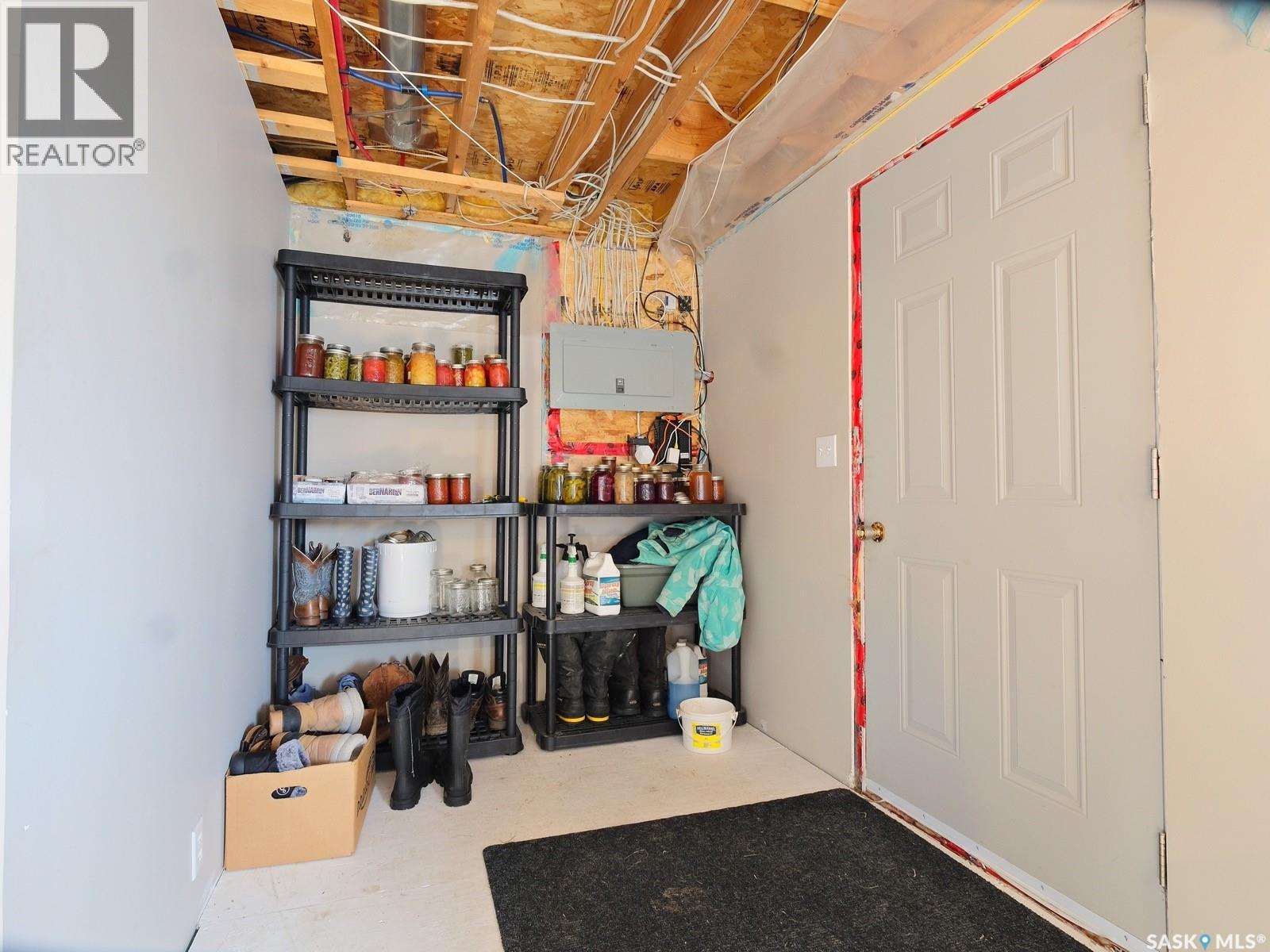 304 2nd Avenue E, Biggar, Saskatchewan  S0K 0M0 - Photo 31 - SK031854