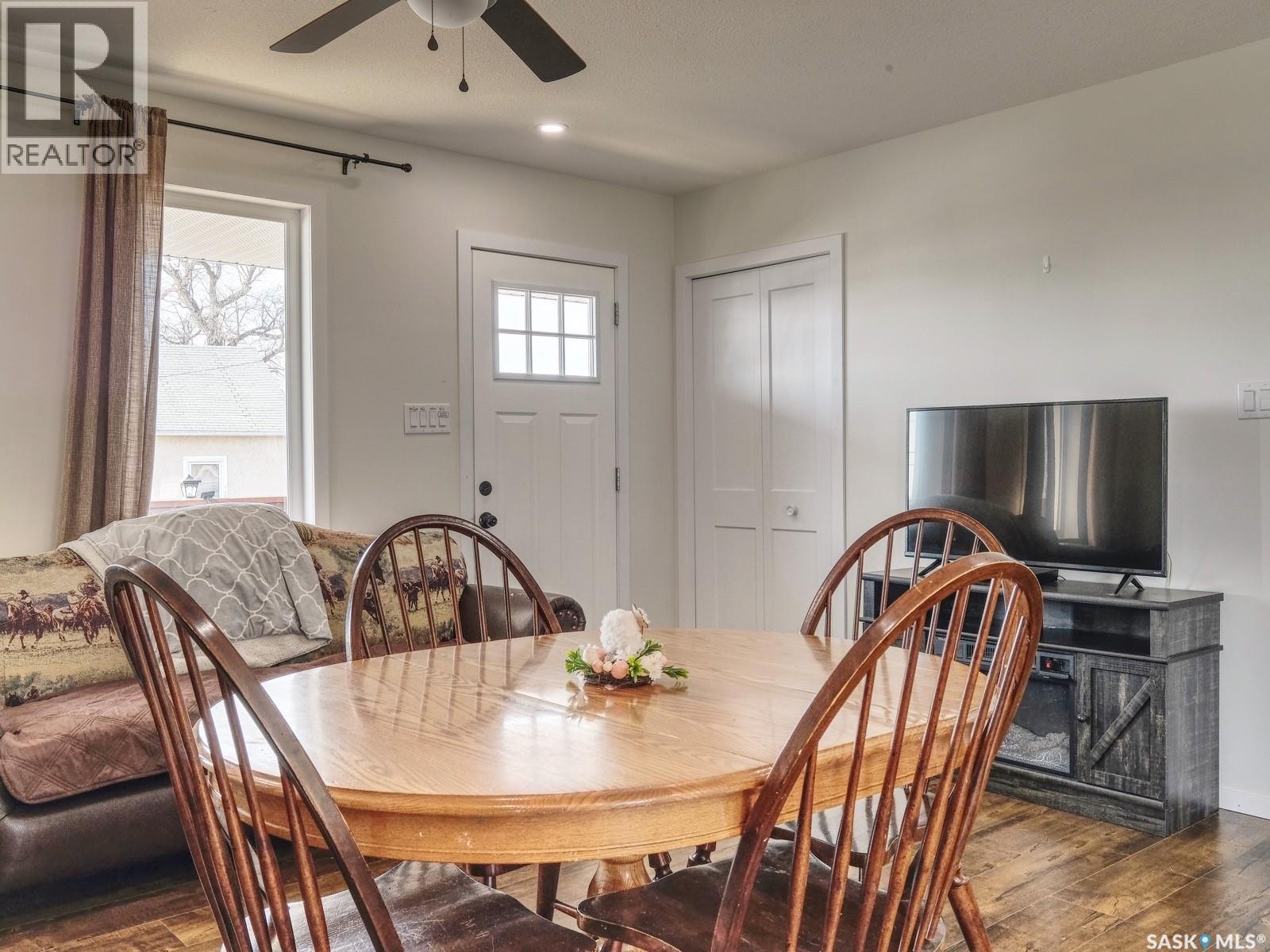 304 2nd Avenue E, Biggar, Saskatchewan  S0K 0M0 - Photo 7 - SK031854