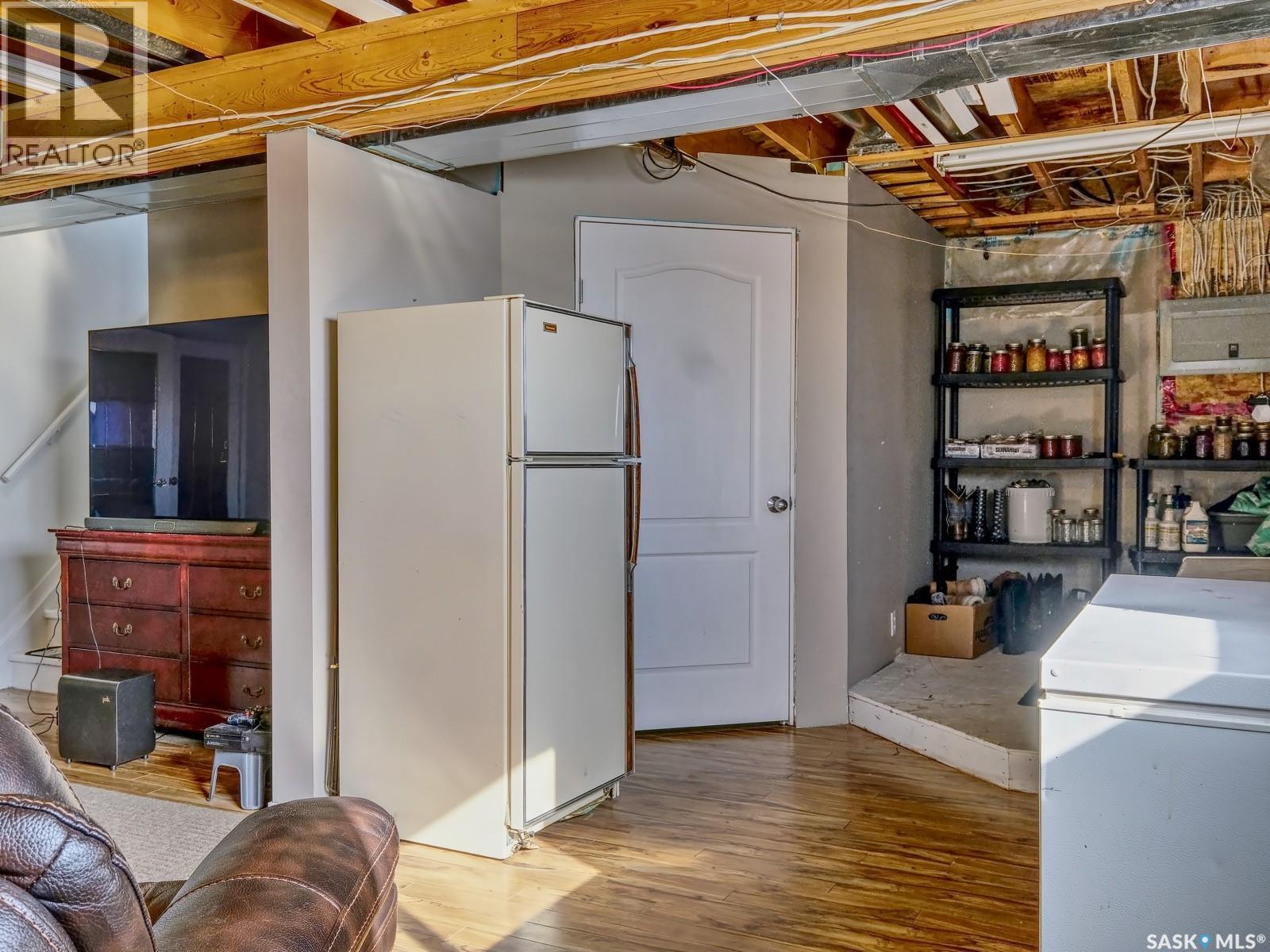 304 2nd Avenue E, Biggar, Saskatchewan  S0K 0M0 - Photo 30 - SK031854