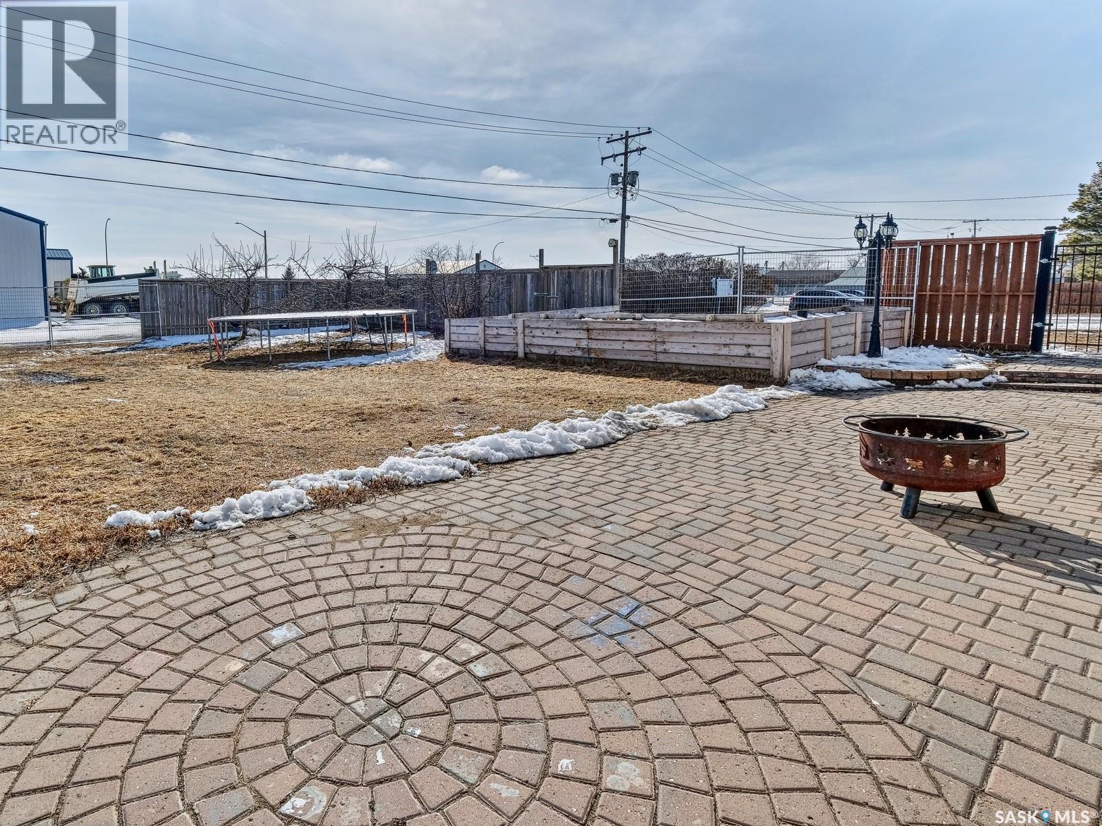 304 2nd Avenue E, Biggar, Saskatchewan  S0K 0M0 - Photo 43 - SK031854