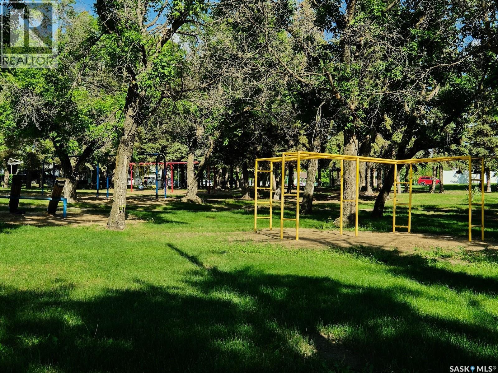 304 2nd Avenue E, Biggar, Saskatchewan  S0K 0M0 - Photo 48 - SK031854