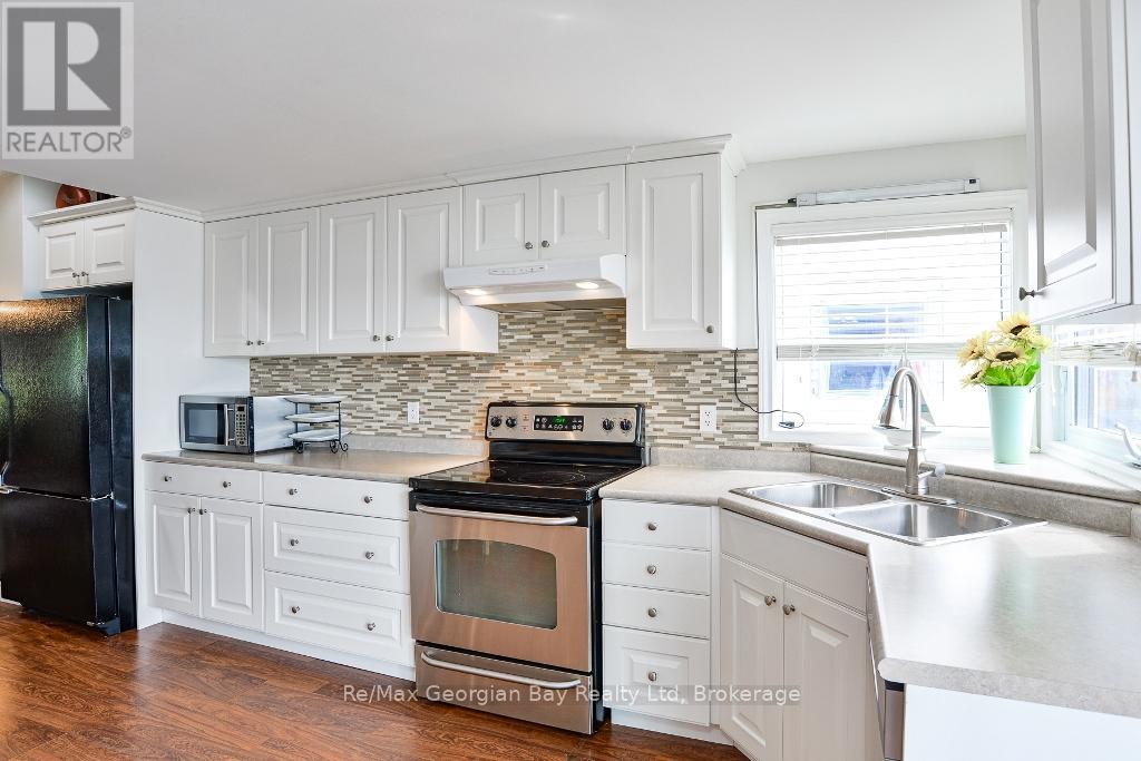 1230 Grandview Lodg Road, Severn, Ontario P0E 1N0 - Photo 7 - S12957428