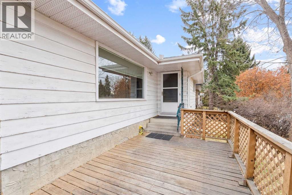 3248 Bearspaw Drive NW, Calgary, Alberta  T2L 1T3 - Photo 2 - A2269340