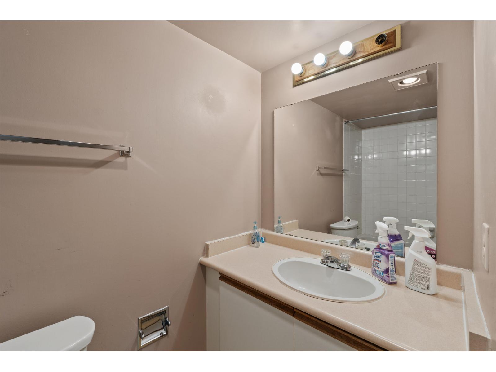 204 7165 133 Street, Surrey, British Columbia  V3W 7Z6 - Photo 23 - R3102140