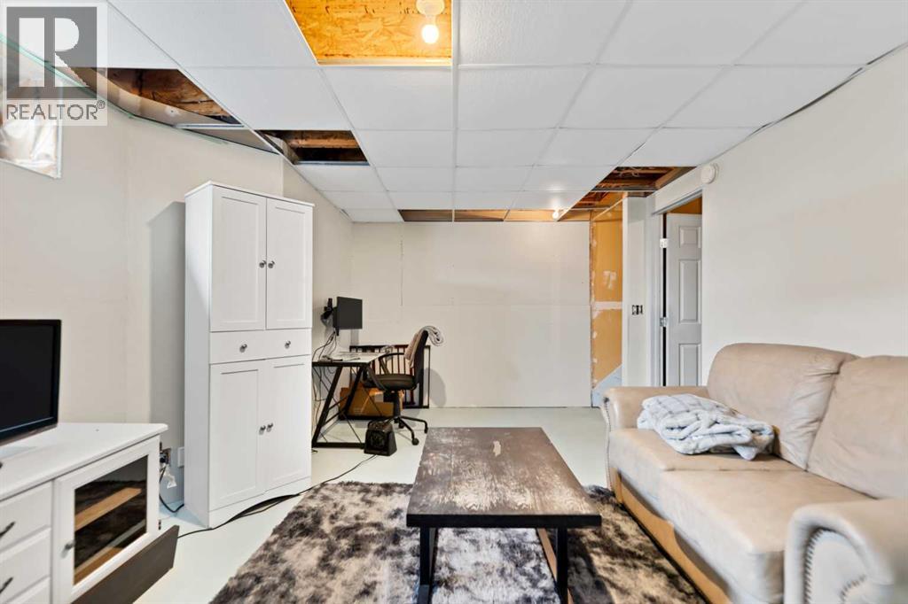 173 Bayside Point SW, Airdrie, Alberta  T4B 2Z2 - Photo 33 - A2297209