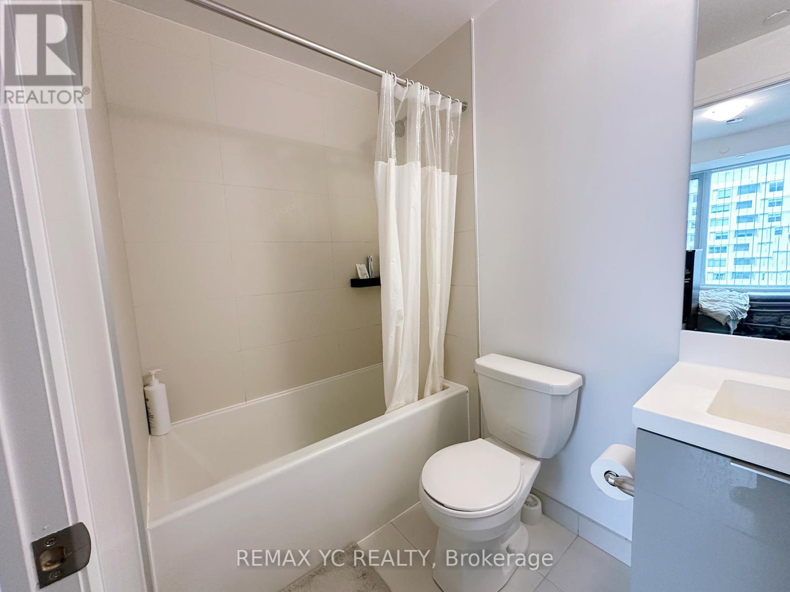 2403 - 25 Holly Street, Toronto, Ontario  M4S 0E3 - Photo 10 - C12957446