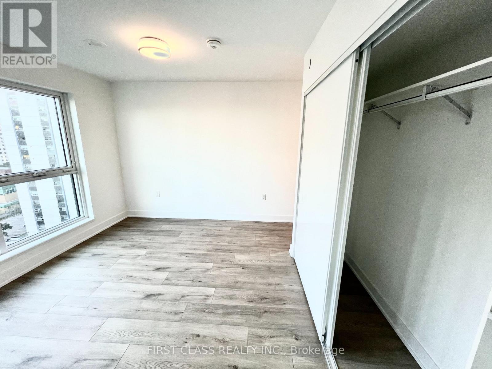 1021 - 585 Bloor E. Street E, Toronto, Ontario  M4W 0B3 - Photo 5 - C12957448