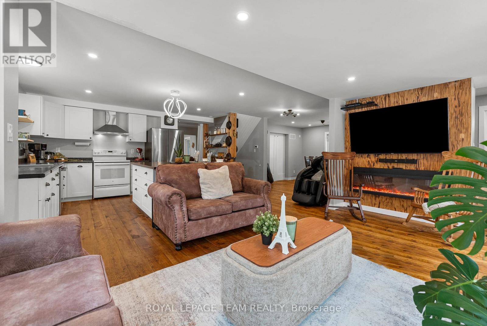 32779 Highway 17, Laurentian Hills, Ontario  K0J 1P0 - Photo 21 - X12957442