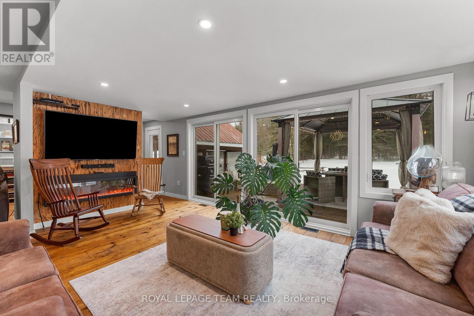 32779 Highway 17, Laurentian Hills, Ontario  K0J 1P0 - Photo 22 - X12957442