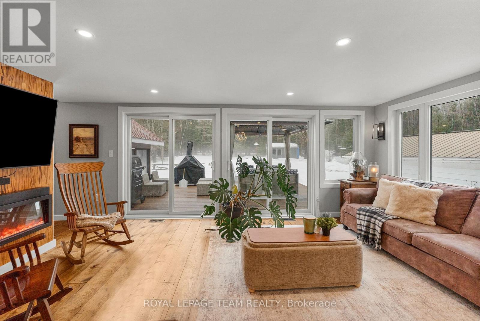 32779 Highway 17, Laurentian Hills, Ontario  K0J 1P0 - Photo 24 - X12957442