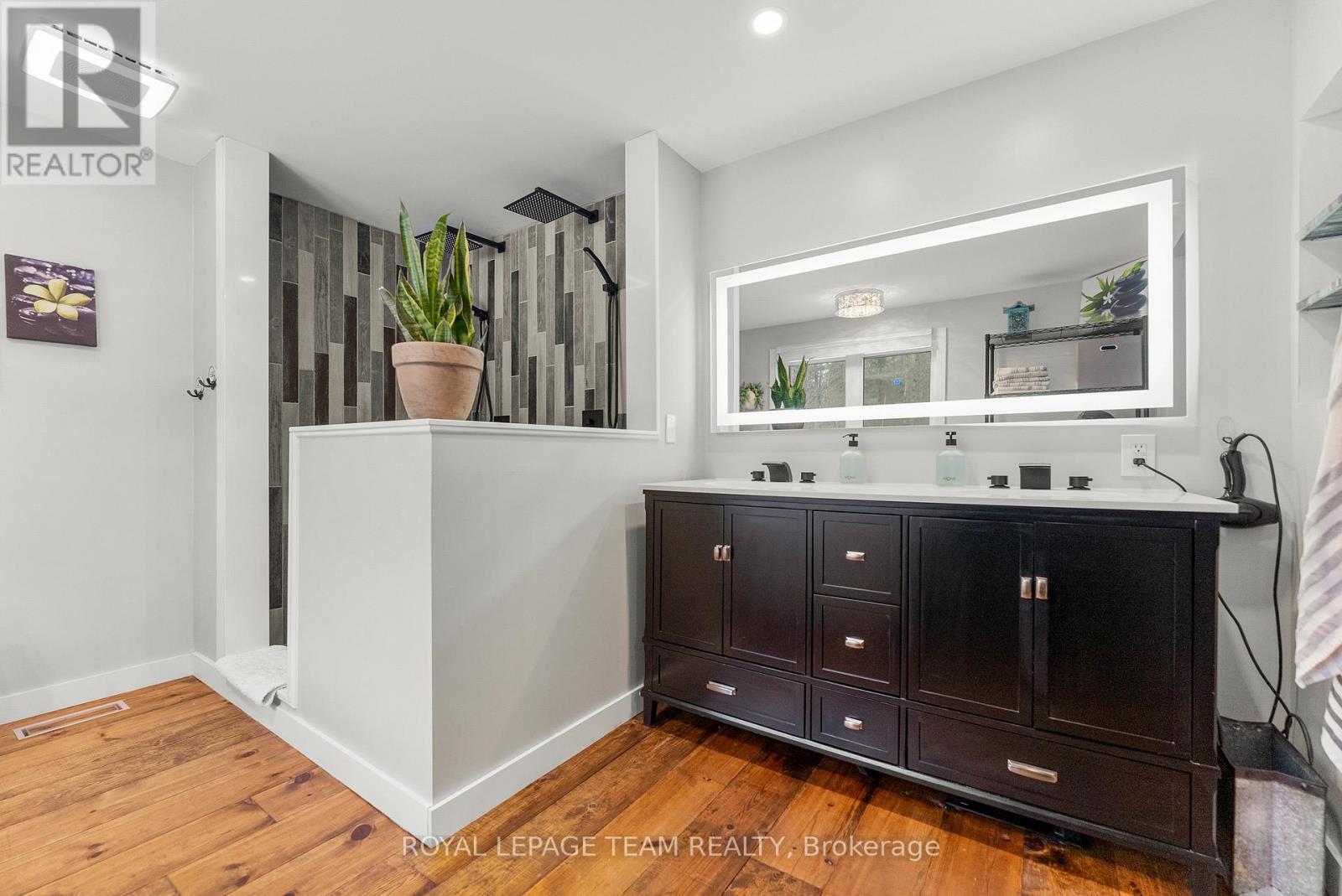 32779 Highway 17, Laurentian Hills, Ontario  K0J 1P0 - Photo 30 - X12957442