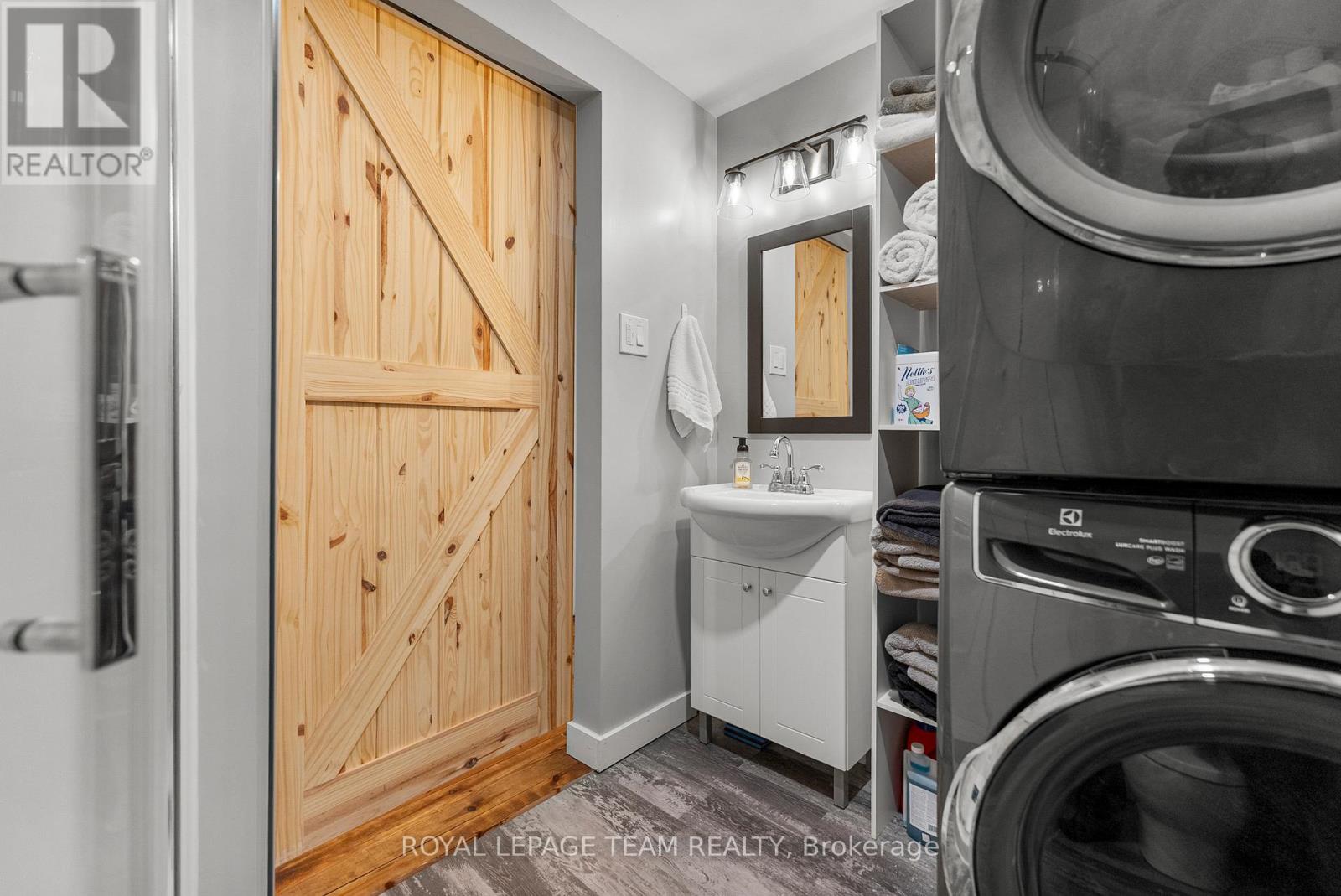 32779 Highway 17, Laurentian Hills, Ontario  K0J 1P0 - Photo 35 - X12957442