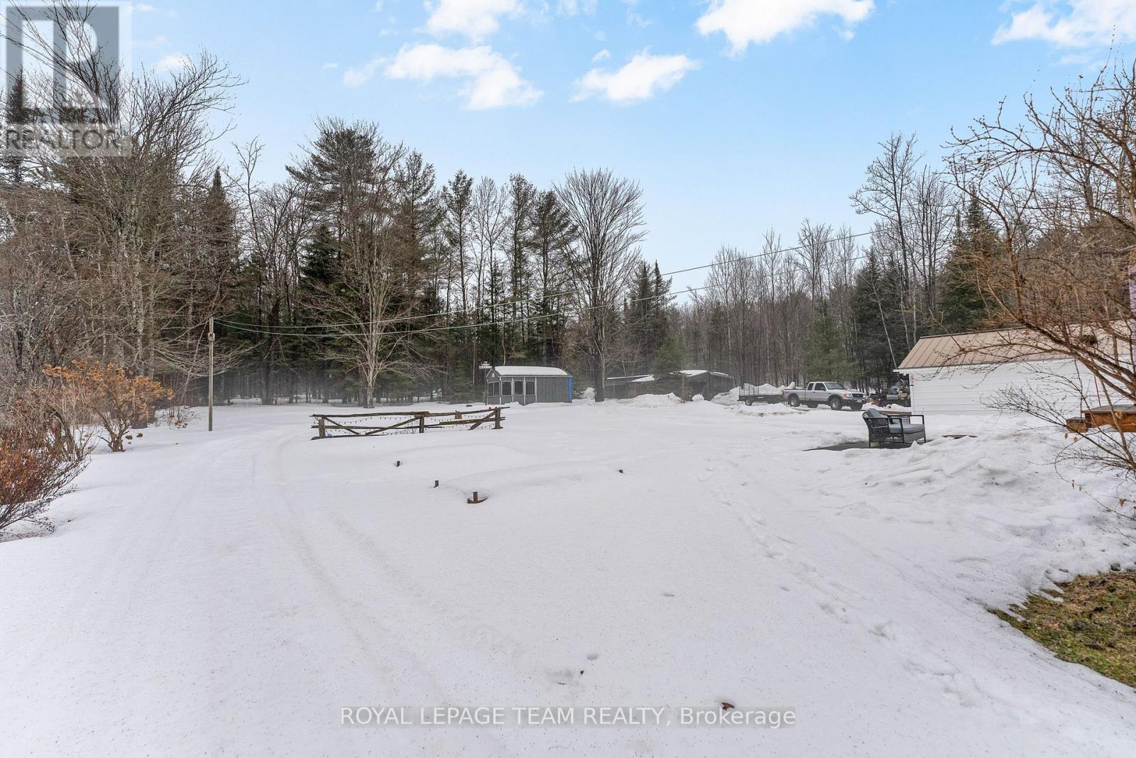 32779 Highway 17, Laurentian Hills, Ontario  K0J 1P0 - Photo 41 - X12957442