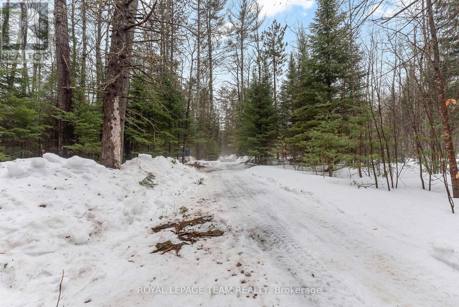 32779 Highway 17, Laurentian Hills, Ontario  K0J 1P0 - Photo 46 - X12957442