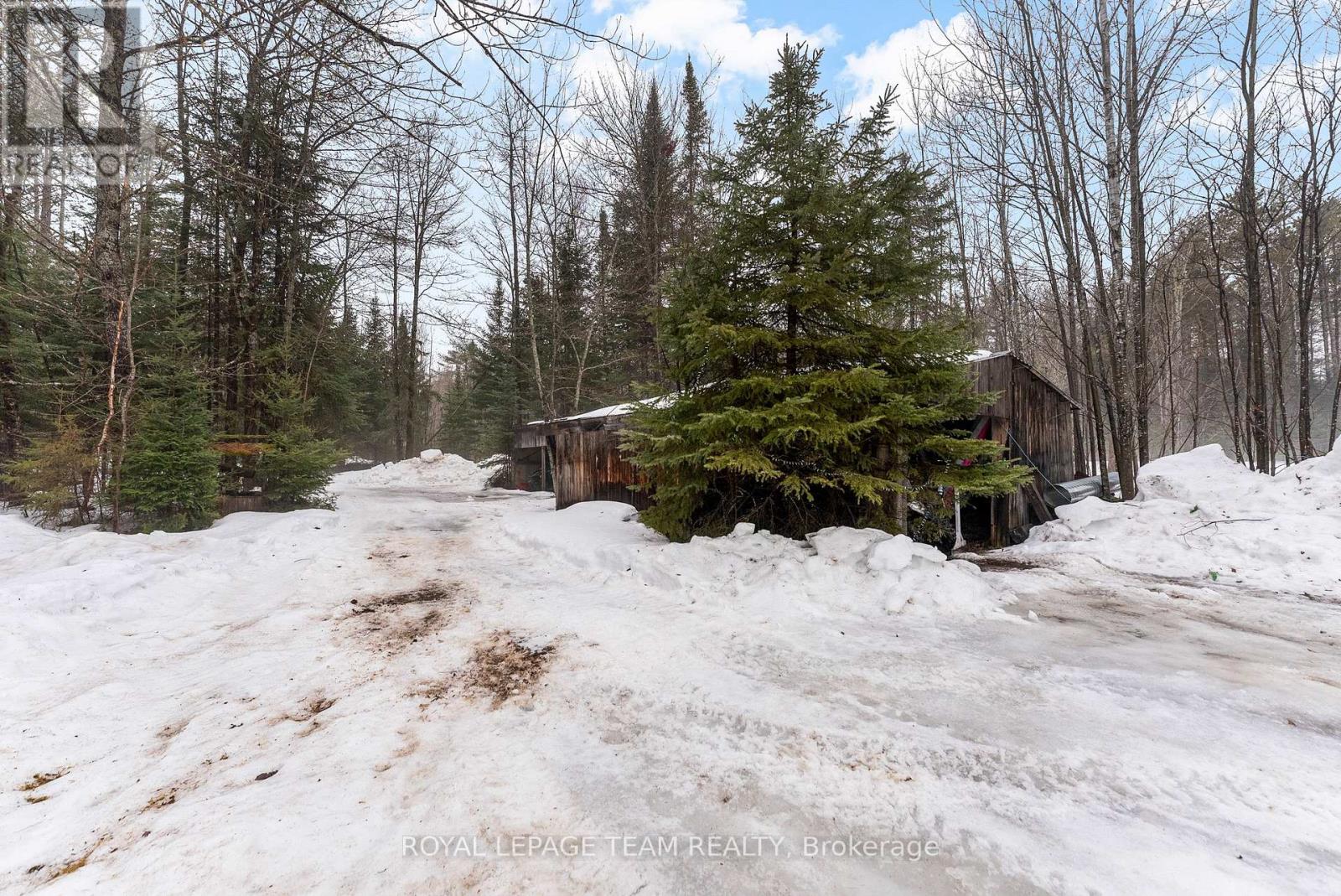 32779 Highway 17, Laurentian Hills, Ontario  K0J 1P0 - Photo 47 - X12957442