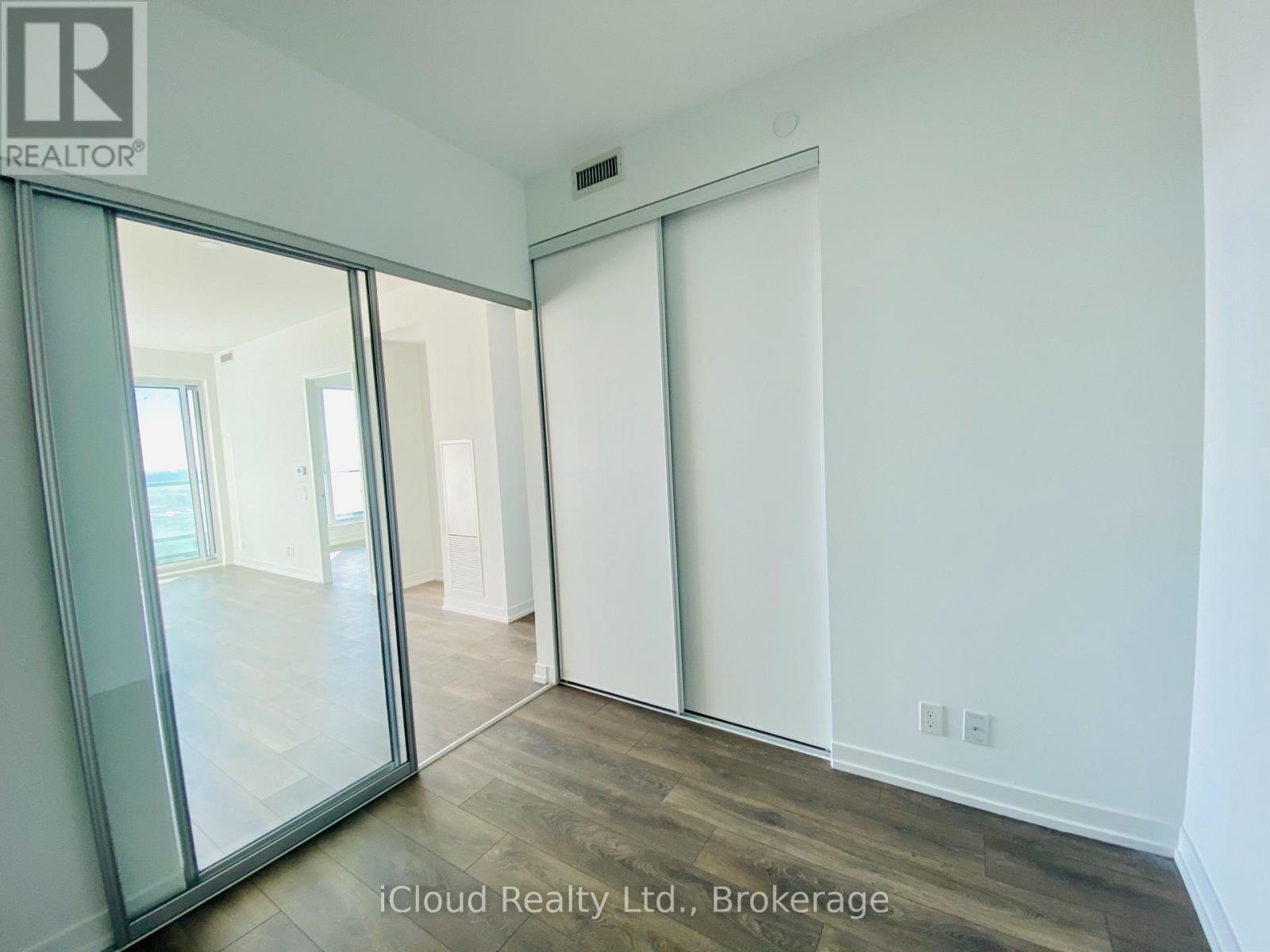 5907 - 5 Buttermill Avenue, Vaughan, Ontario  L4K 0J5 - Photo 7 - N12957432