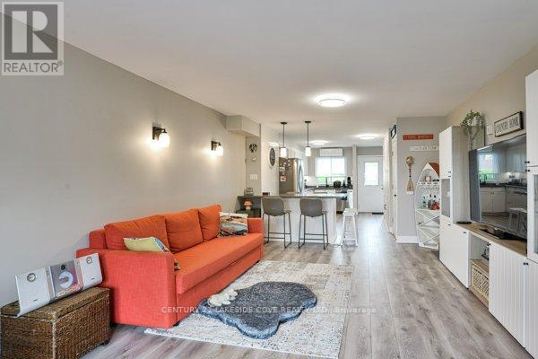 Unit 14 - 1 Paradise Boulevard, Ramara, Ontario  L0K 1B0 - Photo 5 - S12957462