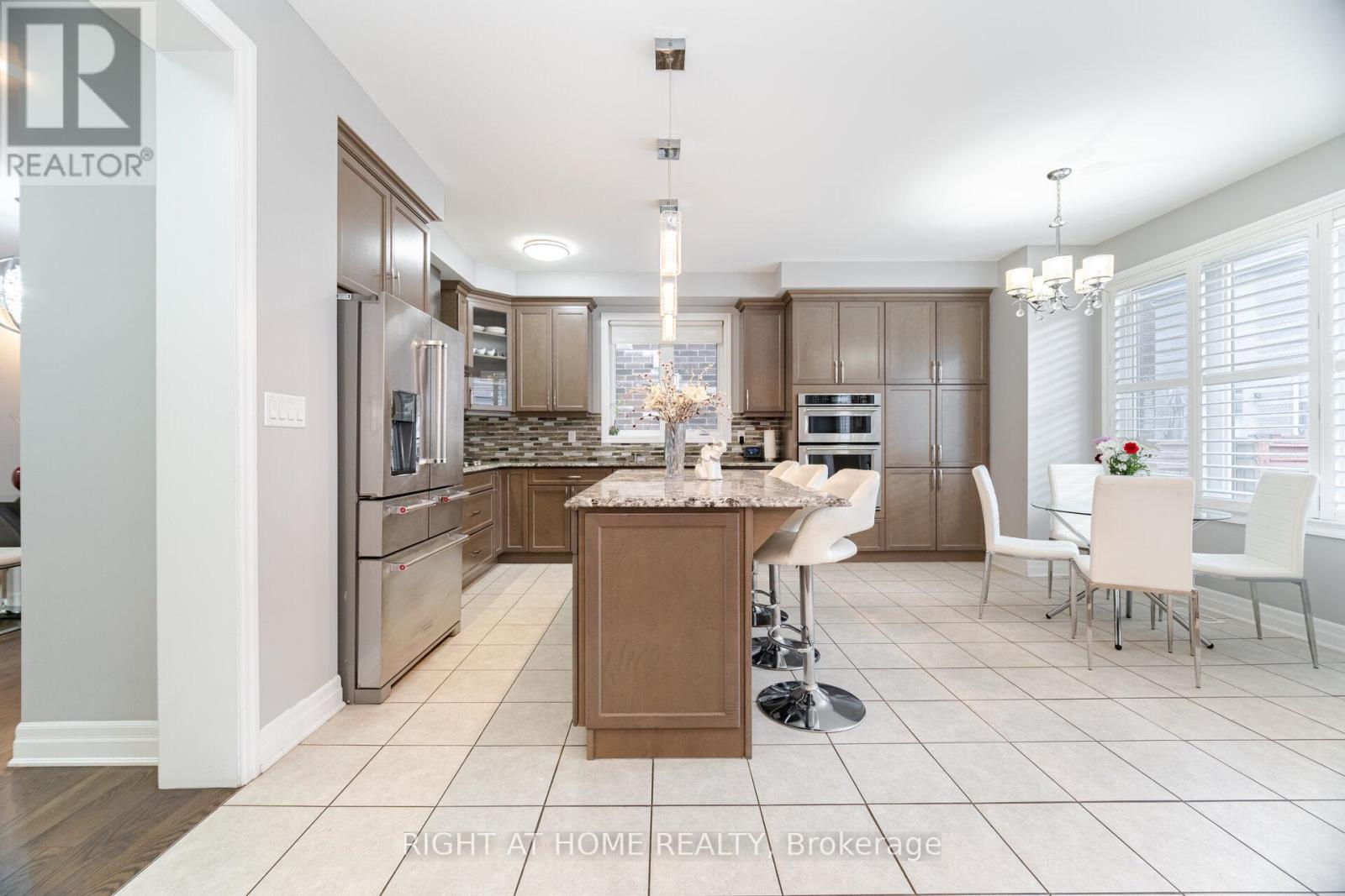 1190 Mceachern Court, Milton, Ontario  L9E 1E5 - Photo 13 - W12957450