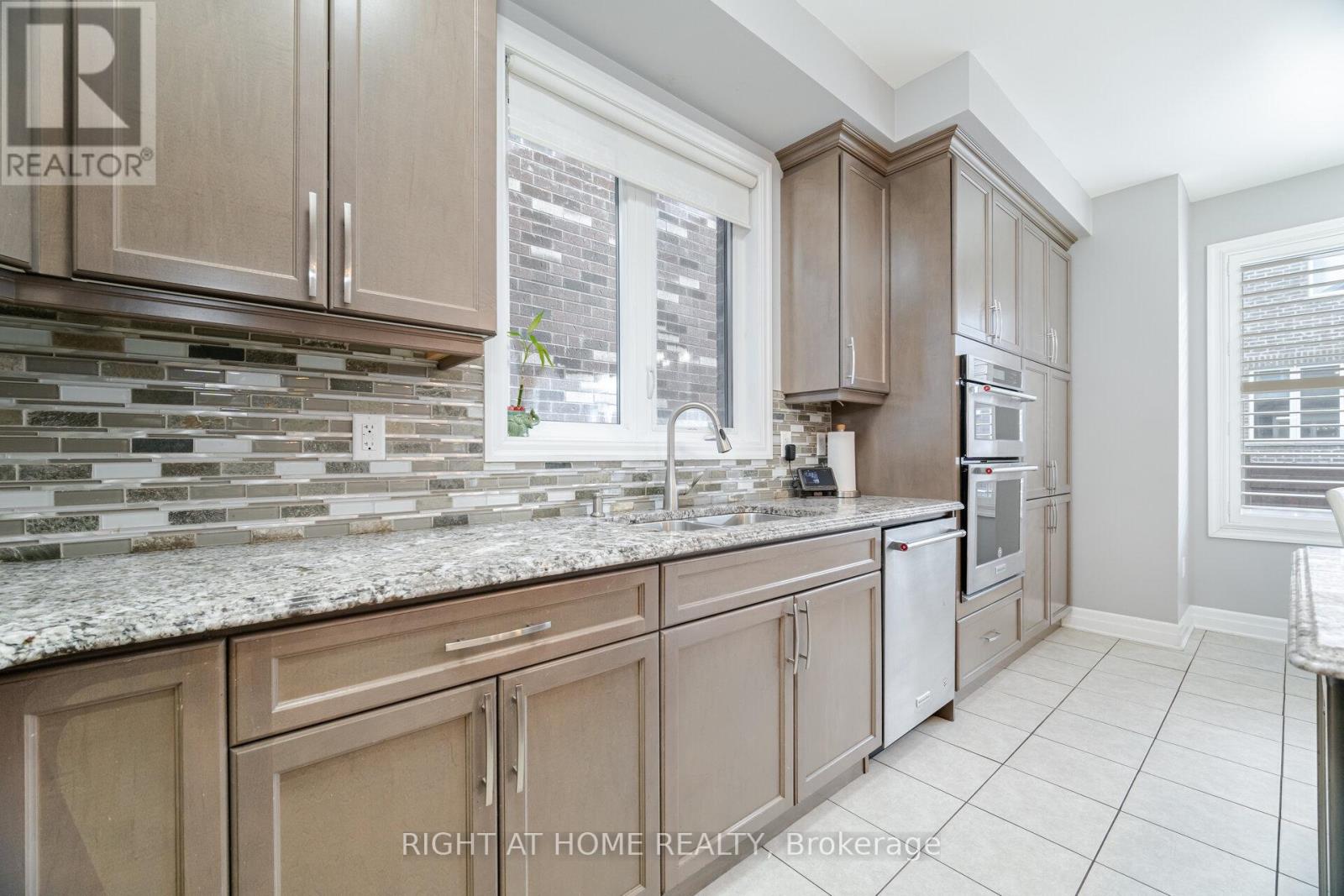 1190 Mceachern Court, Milton, Ontario  L9E 1E5 - Photo 15 - W12957450