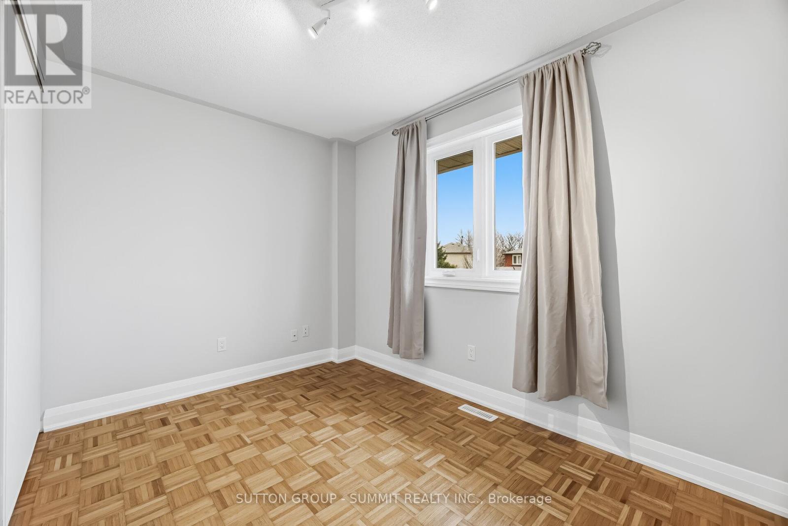 139 Genesee Drive, Oakville, Ontario  L6H 5Z3 - Photo 20 - W12957460