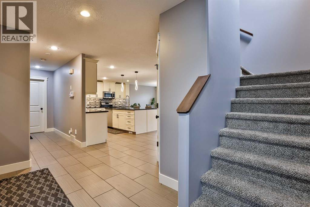 544 Sixmile Crescent S, Lethbridge, Alberta  T1K 5X2 - Photo 2 - A2299054