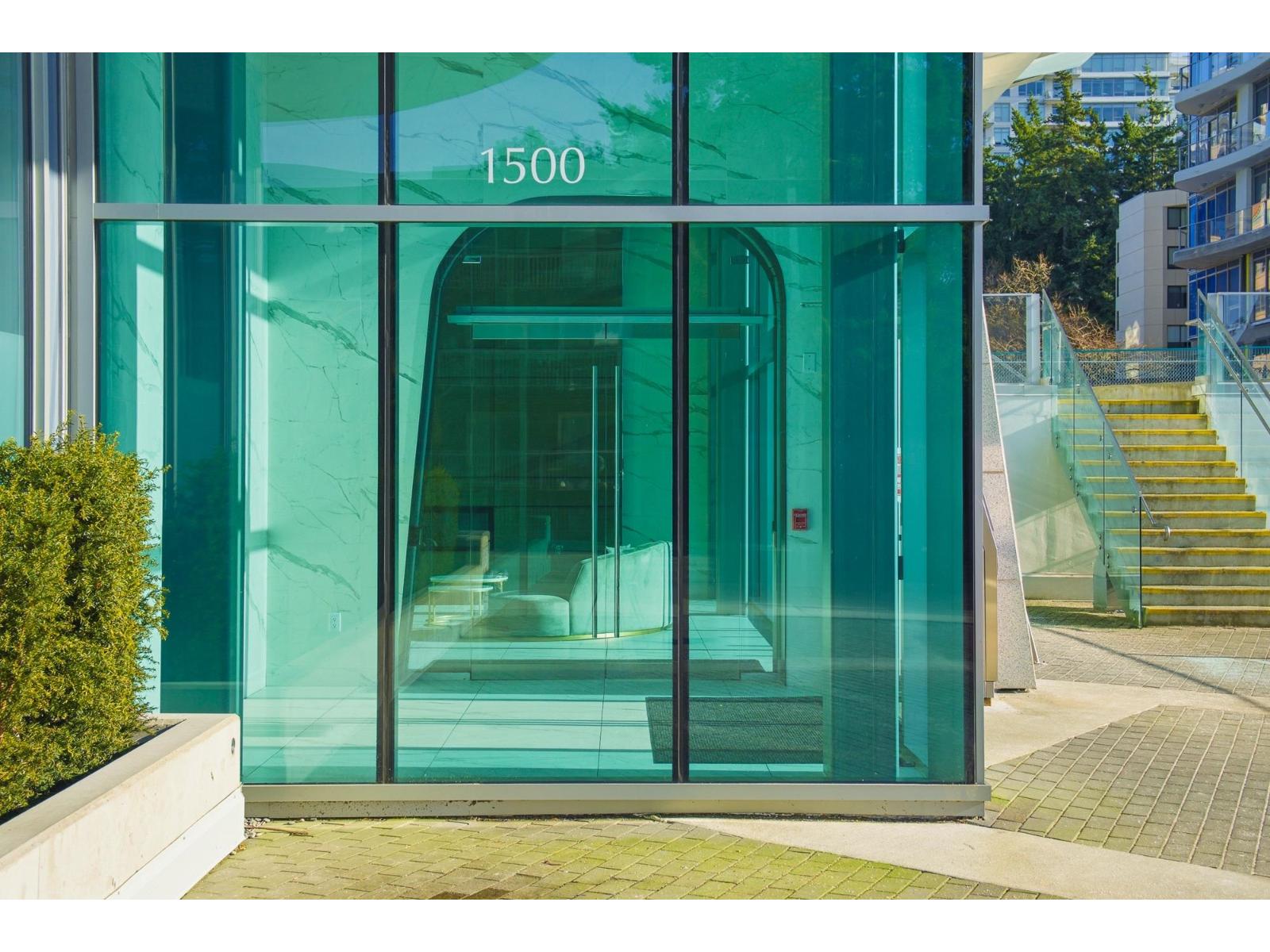 602 1500 Martin Street, White Rock, British Columbia  V4B 0C2 - Photo 2 - R3085687