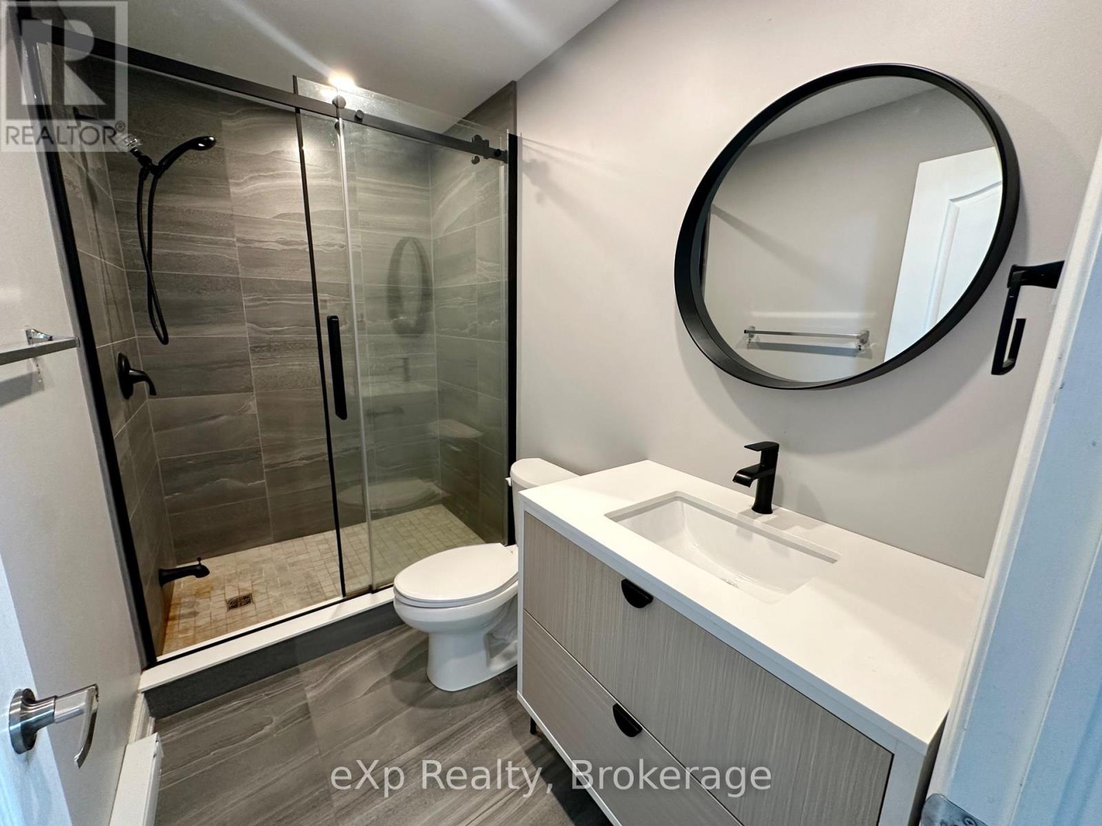 61 Robert Road W, Huntsville, Ontario P1H 1L4 - Photo 17 - X12936846