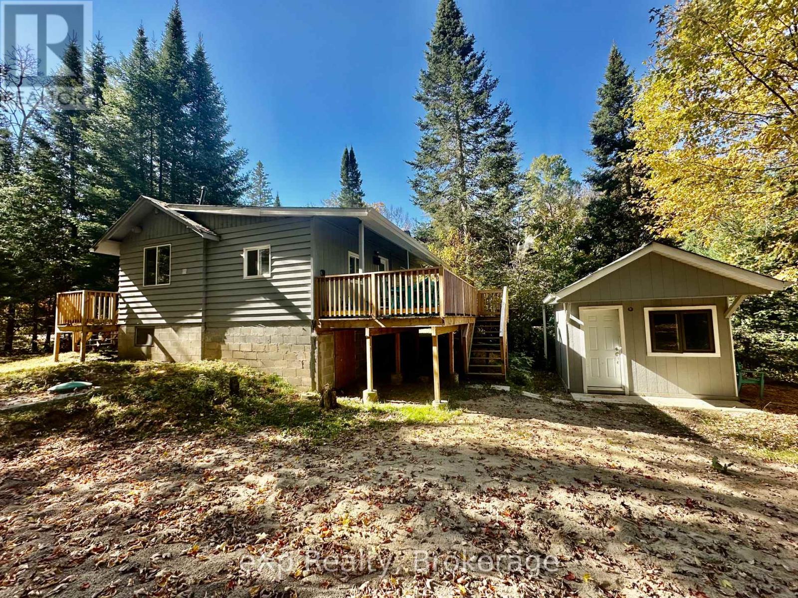 61 Robert Road W, Huntsville, Ontario P1H 1L4 - Photo 4 - X12936846