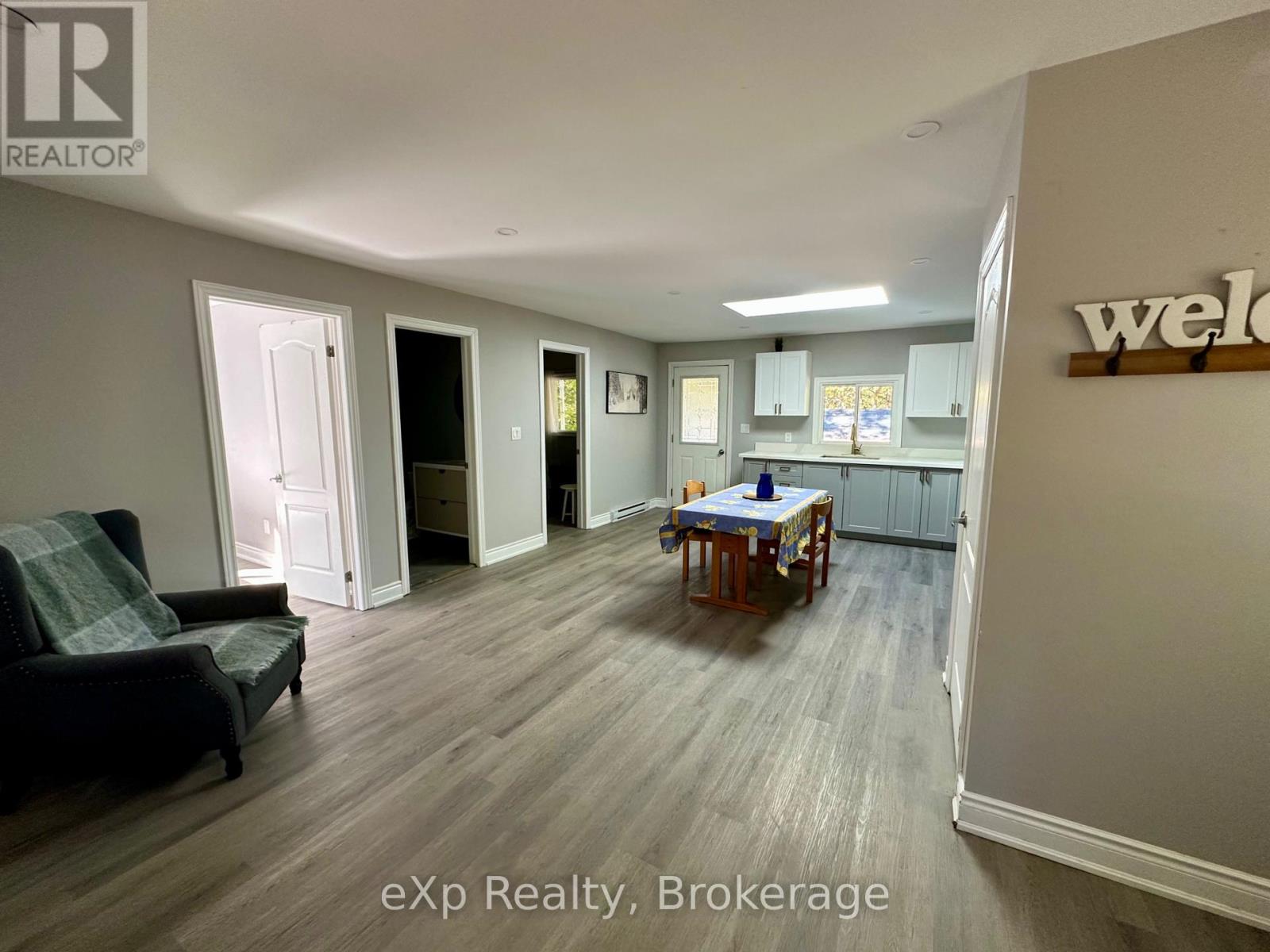 61 Robert Road W, Huntsville, Ontario P1H 1L4 - Photo 12 - X12936846