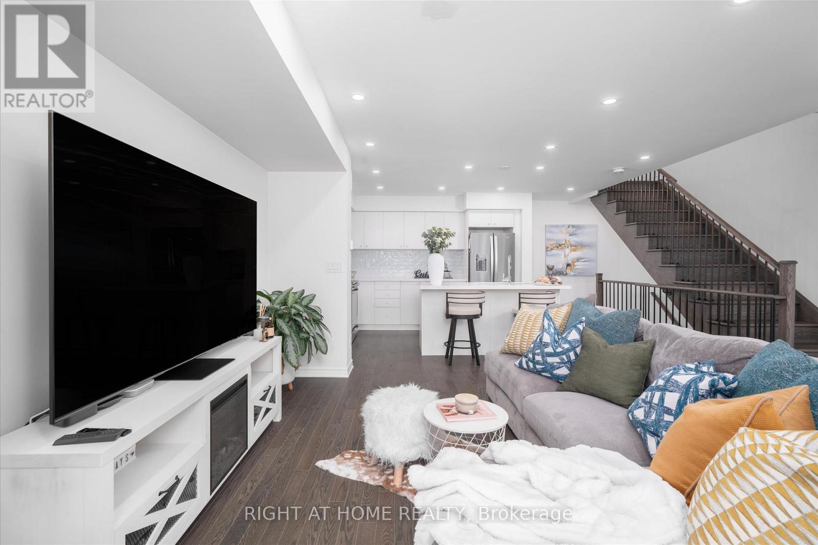 33 Amulet Way, Whitby, Ontario L1R 0R5 - Photo 8 - E12846322