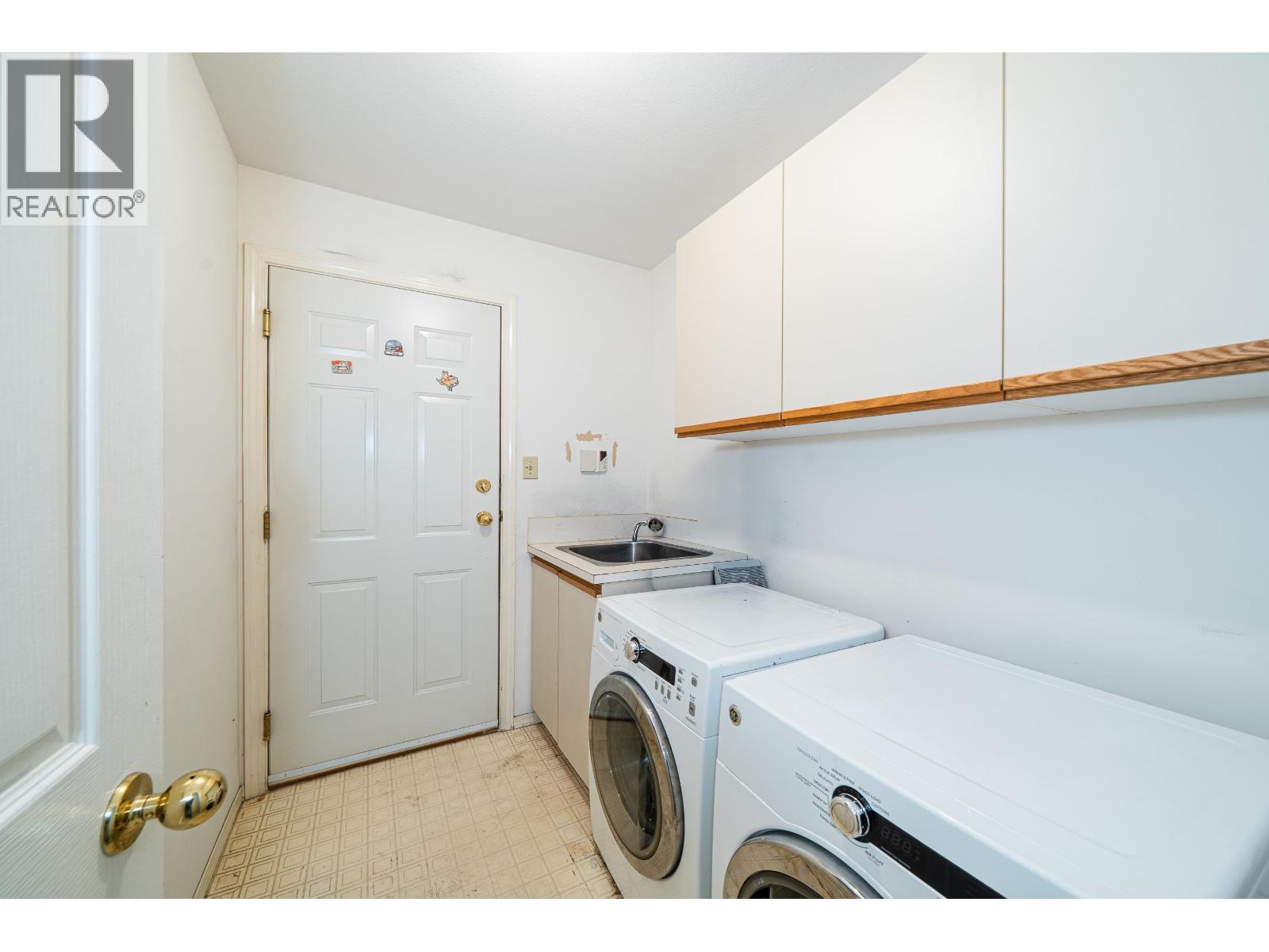 9072 Briar Road, Burnaby, British Columbia  V3N 4W8 - Photo 25 - R3104593