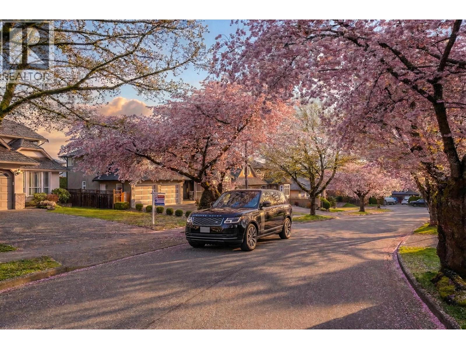 9072 Briar Road, Burnaby, British Columbia  V3N 4W8 - Photo 2 - R3104593