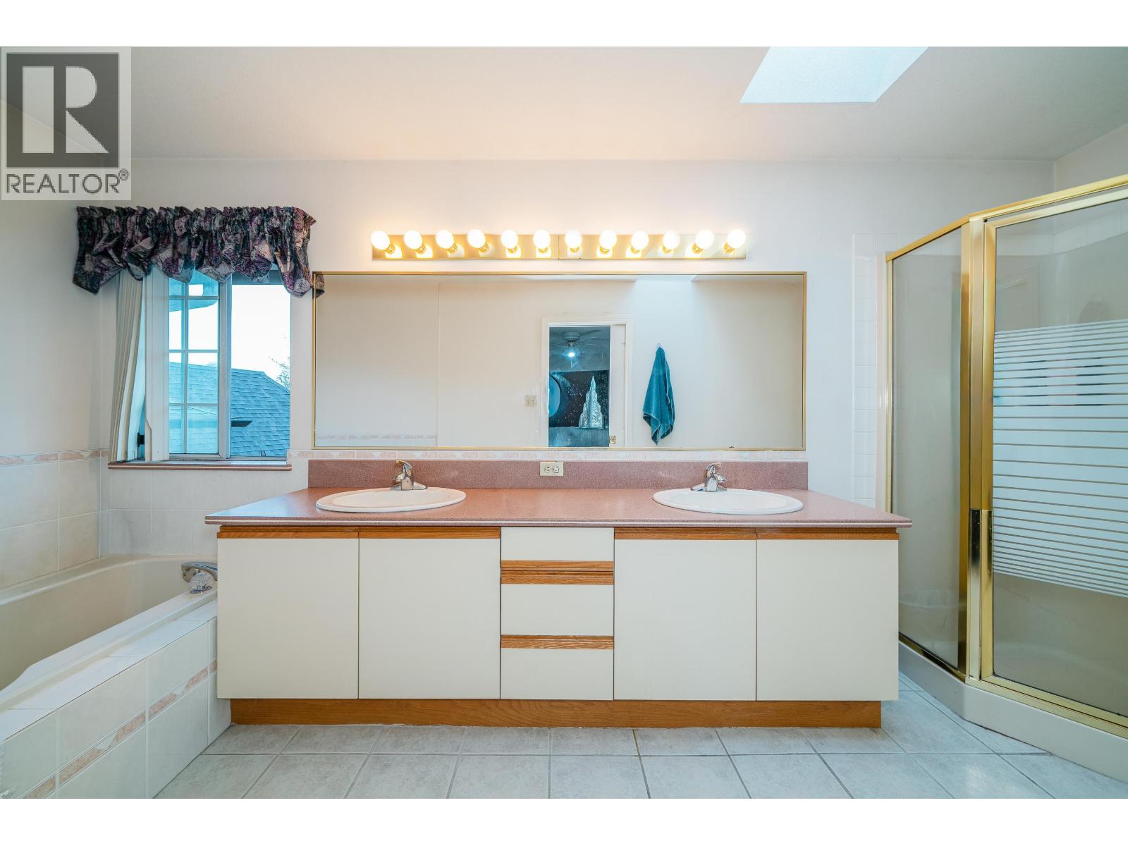 9072 Briar Road, Burnaby, British Columbia  V3N 4W8 - Photo 22 - R3104593