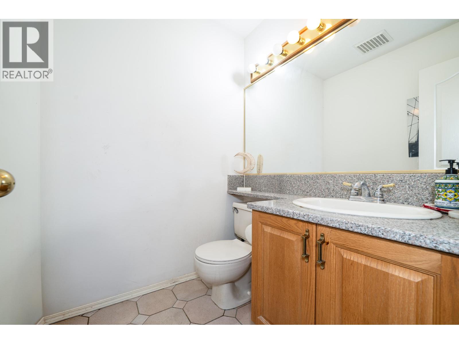 9072 Briar Road, Burnaby, British Columbia  V3N 4W8 - Photo 18 - R3104593