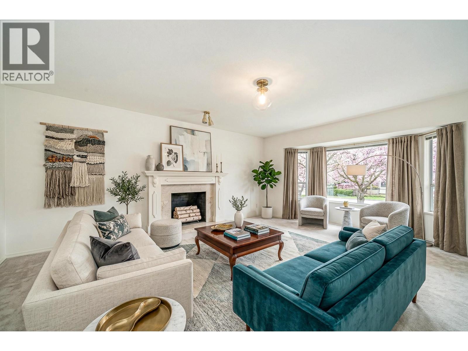 9072 Briar Road, Burnaby, British Columbia  V3N 4W8 - Photo 4 - R3104593