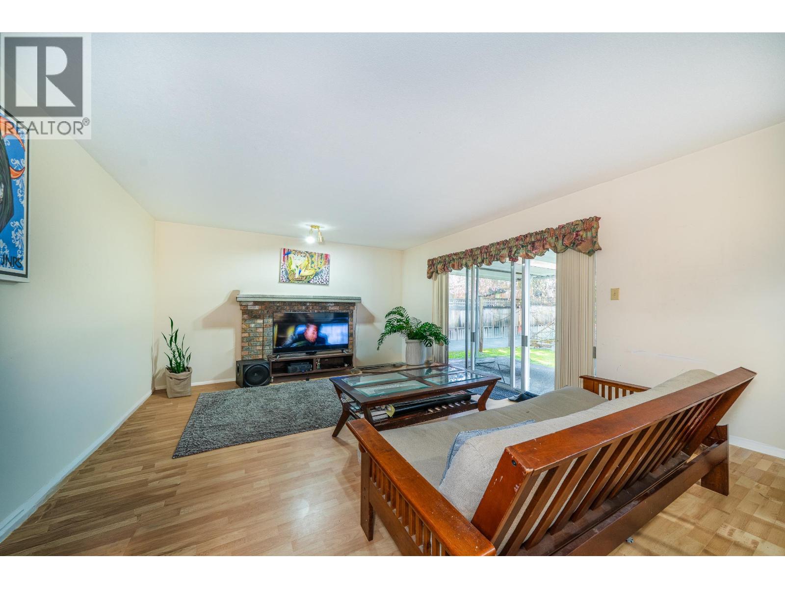 9072 Briar Road, Burnaby, British Columbia  V3N 4W8 - Photo 11 - R3104593