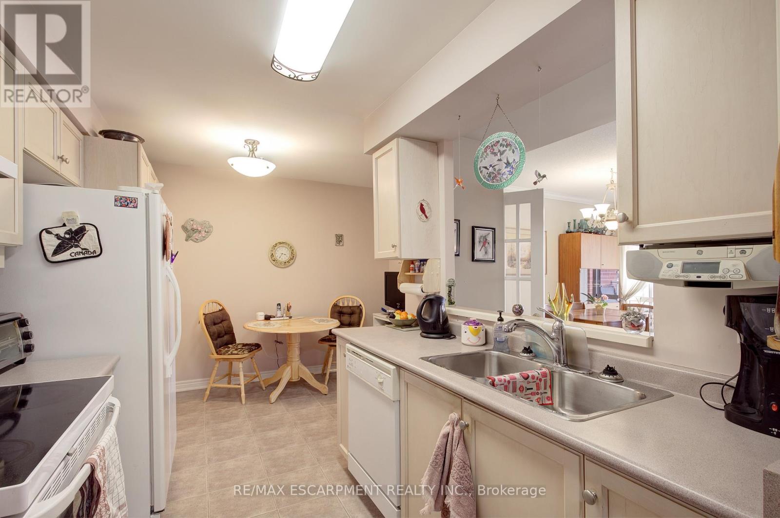 705 - 50 Old Mill Road, Oakville, Ontario  L6J 7W1 - Photo 19 - W12903908