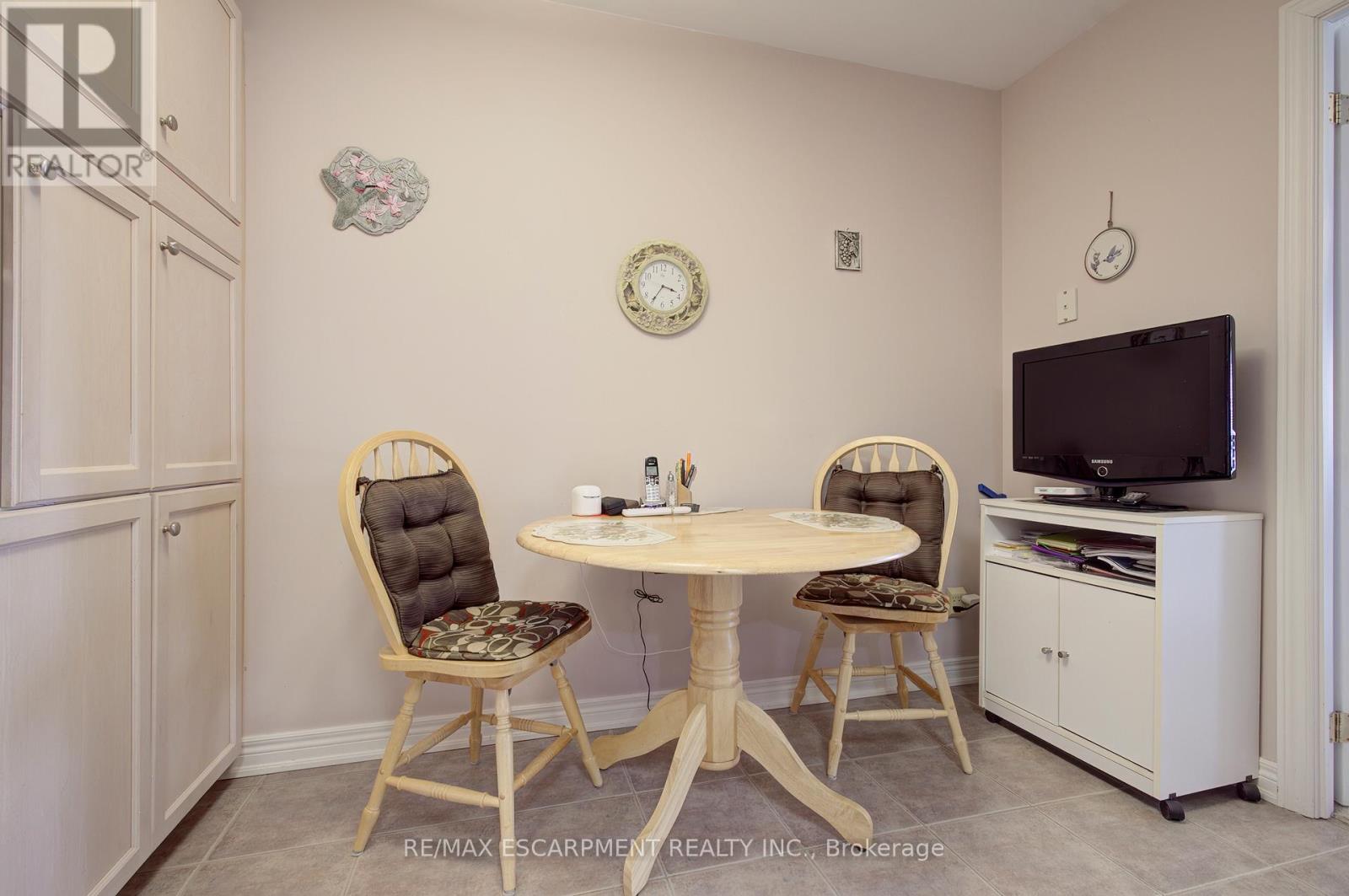 705 - 50 Old Mill Road, Oakville, Ontario  L6J 7W1 - Photo 21 - W12903908