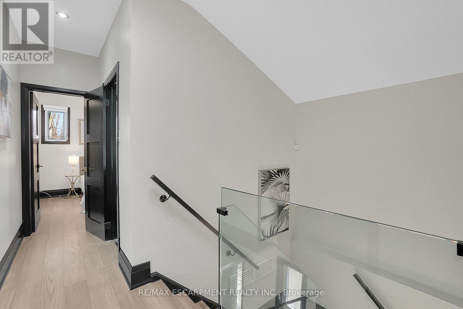 1915 Delaney Drive, Mississauga, Ontario  L5J 3L1 - Photo 23 - W12957348