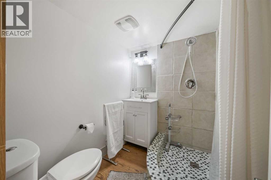 379 Westwood Drive SW, Calgary, Alberta  T3C 2W5 - Photo 31 - A2291270