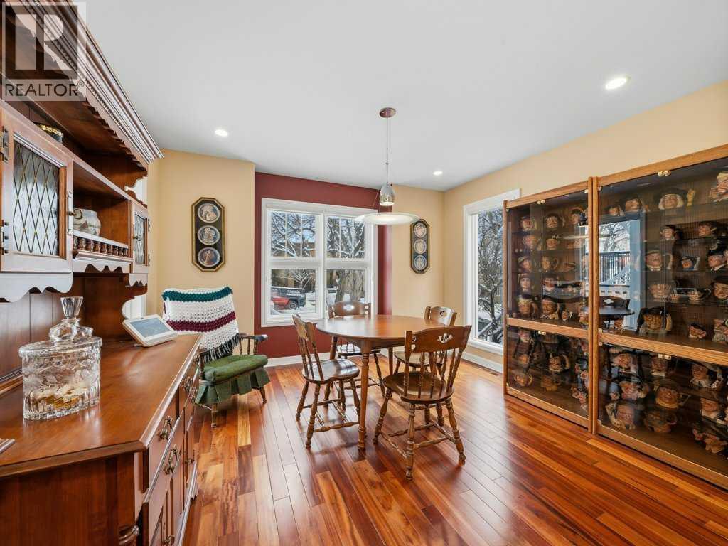 237 28 Avenue NW, Calgary, Alberta  T2M 2K5 - Photo 11 - A2297755