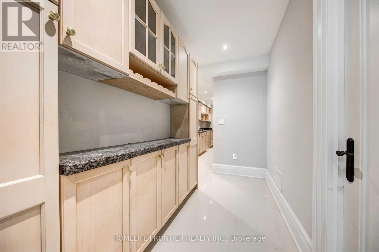 82 Cameron Avenue, Toronto, Ontario  M2N 1E2 - Photo 21 - C12957478