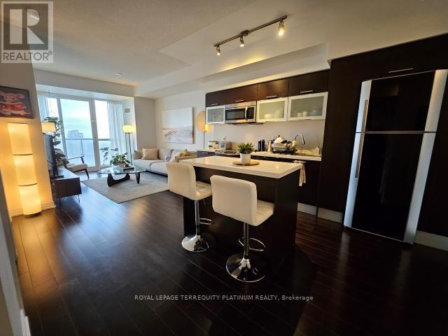 4205 - 386 Yonge Street, Toronto, Ontario  M5B 0A5 - Photo 2 - C12957494