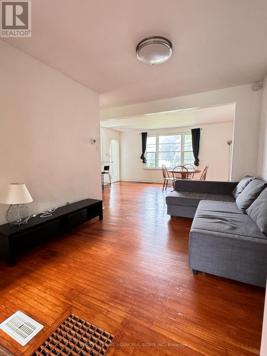147 Pemberton Avenue, Toronto, Ontario  M2M 1Y6 - Photo 2 - C12957500