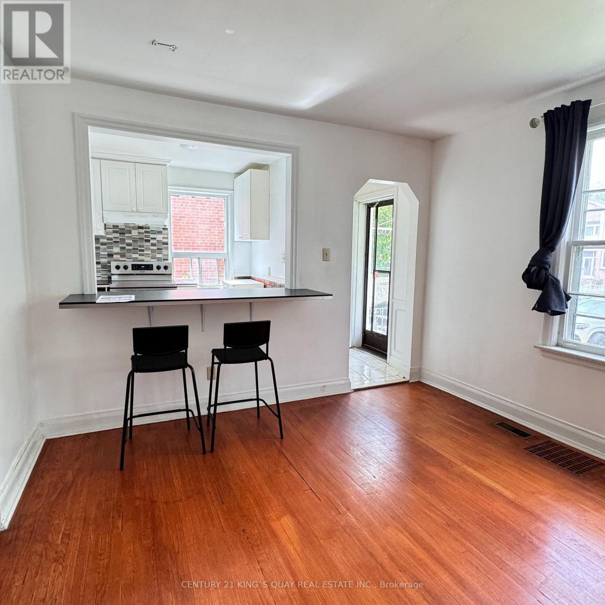 147 Pemberton Avenue, Toronto, Ontario  M2M 1Y6 - Photo 3 - C12957500