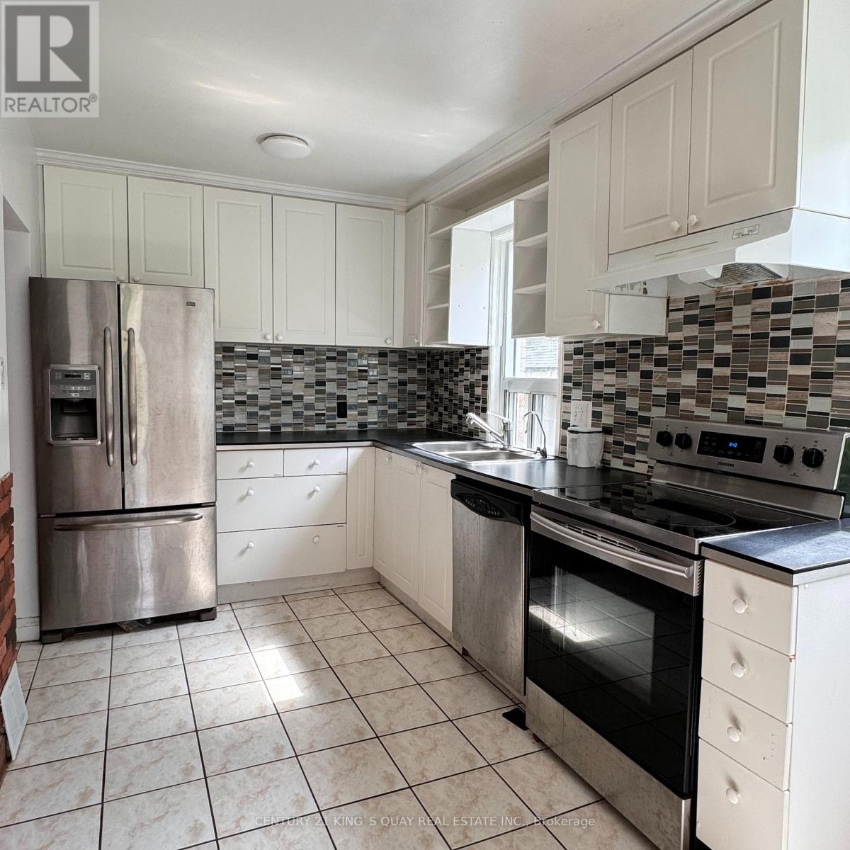 147 Pemberton Avenue, Toronto, Ontario  M2M 1Y6 - Photo 5 - C12957500