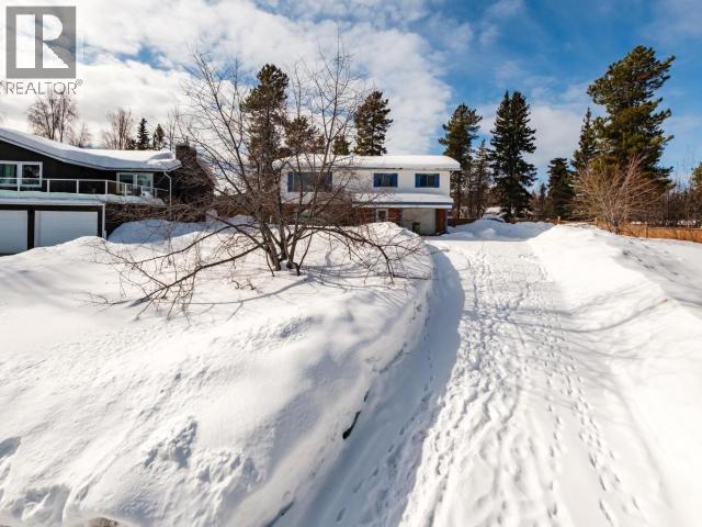 10 Rosewood Place, Whitehorse, Yukon Y1A 4X3 - Photo 1 - 17141