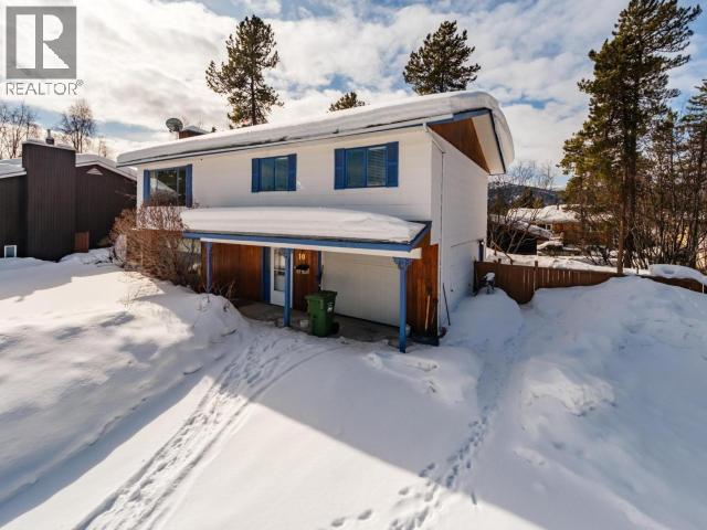 10 Rosewood Place, Whitehorse, Yukon Y1A 4X3 - Photo 2 - 17141